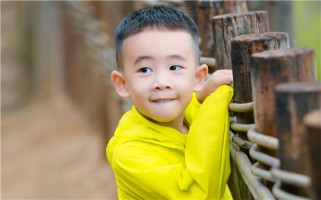 双胞胎男孩子燊名字                            