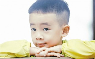 带忠字的男孩洋气名字                            